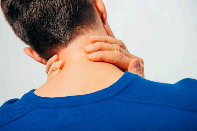 osteokondrozlu boyun ağrısı